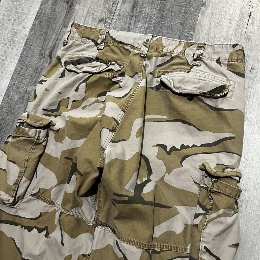 VTG No Boundaries Baggy Camo Beige Cargo Pants Wide Leg Skater Y2K Size 36x30 - Picture 4 of 5